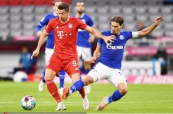 开云体育-关于塞维利亚逆转切尔西，萨内完成帽子戏法的信息