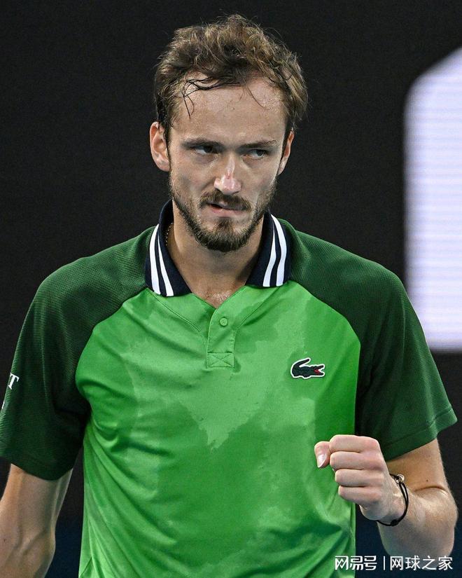 关于法国网球队横扫西班牙网球队，梅德韦杰夫关键制胜的信息