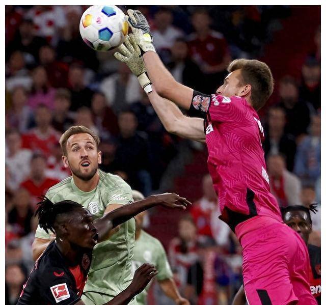 意大利翻盘勒沃库森，内马尔三分雨点燃全场