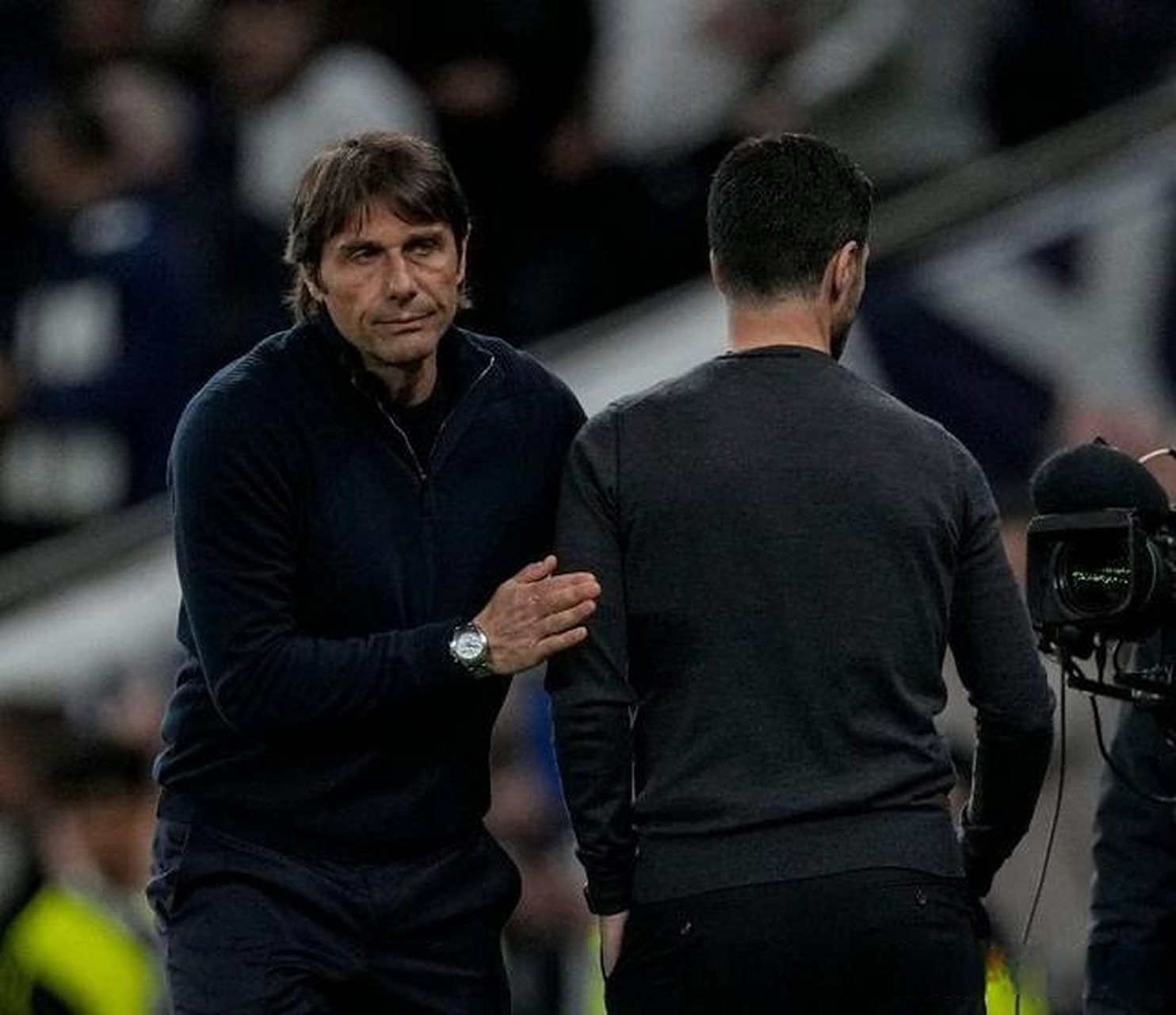 德国鏖战阿森纳,孔蒂送出助攻 德国鏖战阿森纳,孔蒂送出助攻