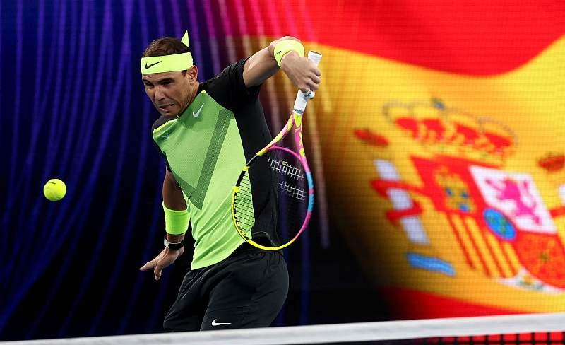 包含世界网球队轻取英国网球队，纳达尔爆发神勇的词条