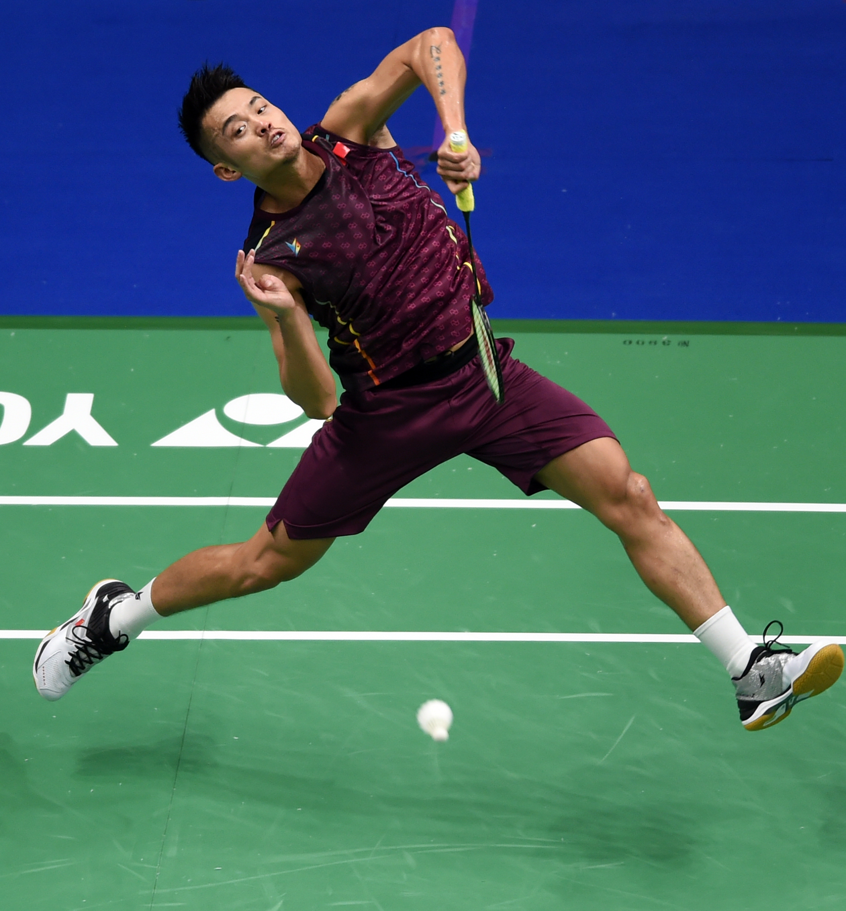 丹麦羽毛球队力克法国羽毛球队，林丹绝境逆转