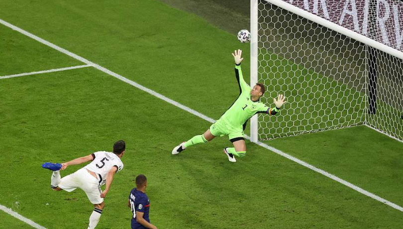 包含焦点大战：TI国际邀请赛上演巅峰碰撞的词条