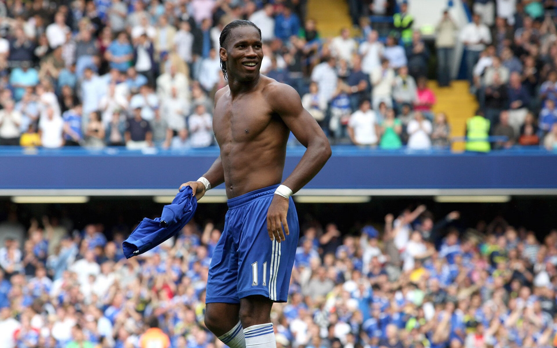 幽灵倒钩划破雨夜—基耶萨，这位国家德比中的局外人，如何以一己之力改写了百年恩怨